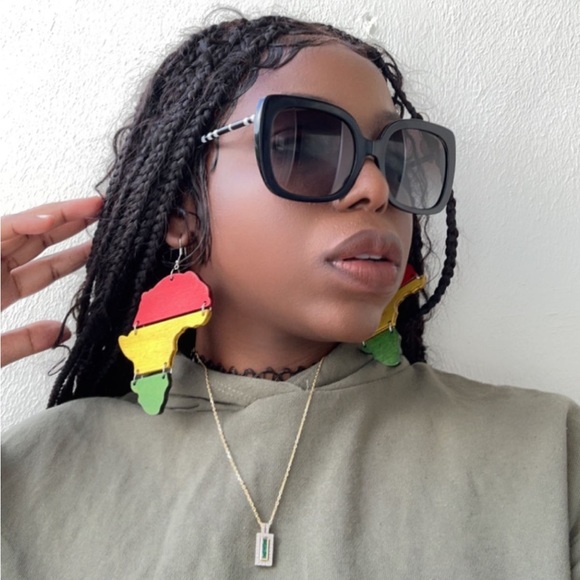 BURBERRY BE4323 CAROLL Square Oversized Sunglasses - Picture 8 of 15